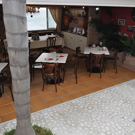 Πανσιόν Welcome Luxury Nerja