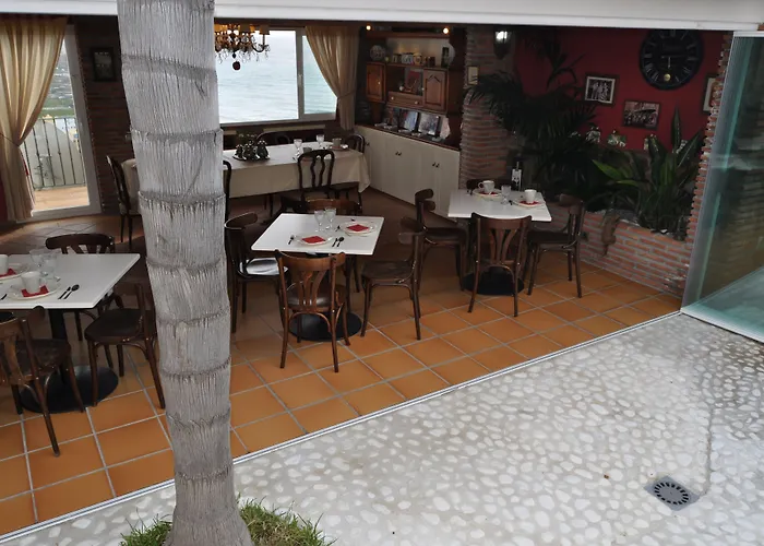 Πανσιόν Welcome Luxury Nerja