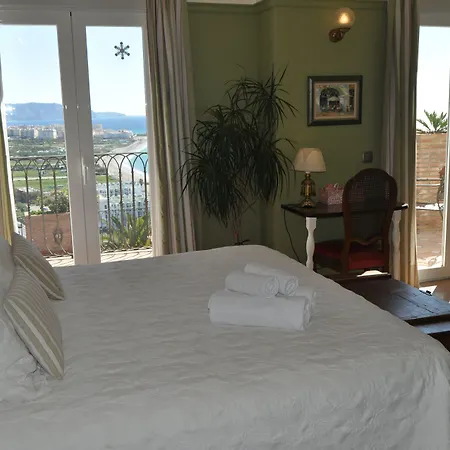 Welcome Luxury Нерха