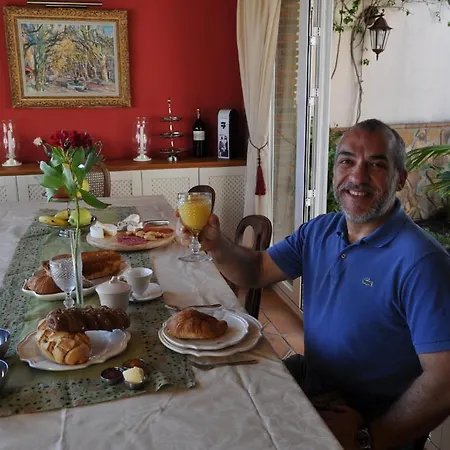 ウェルカム ラグジュアリー ベッド＆ブレックファスト 3* ネルハ