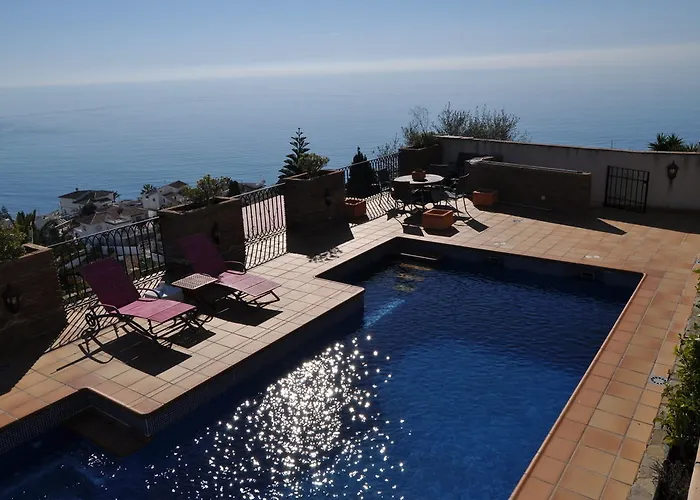 Welcome Luxury 3* Nerja